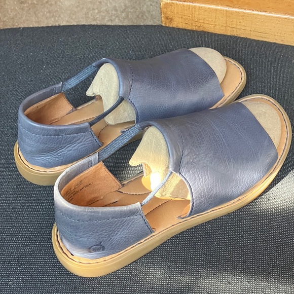 Born Women's Blue Leather Cove Sandals - Picture 6 of 6